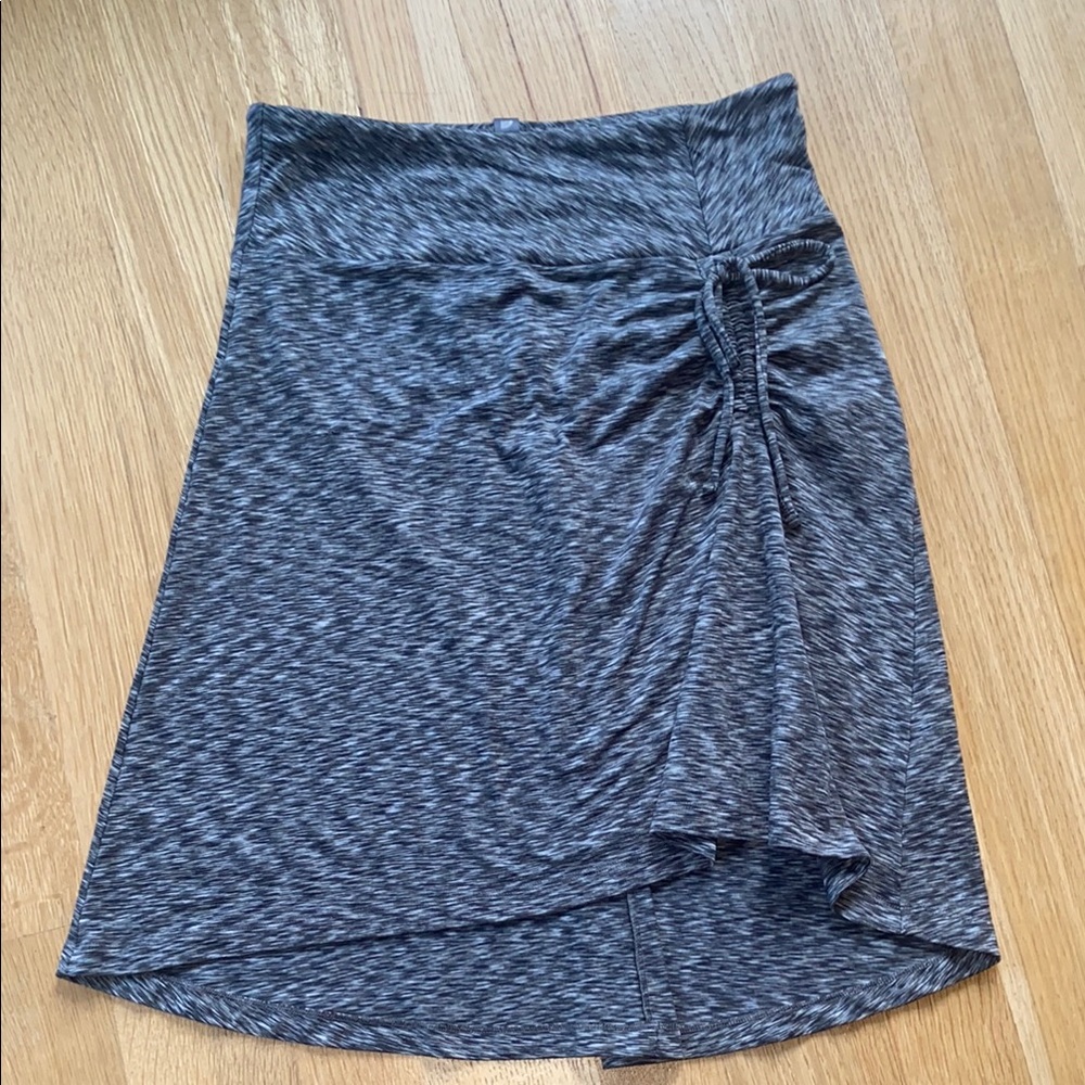 The North Face Ruched Front Side Bow Tie Activewear Circle Hi Lo Skirt